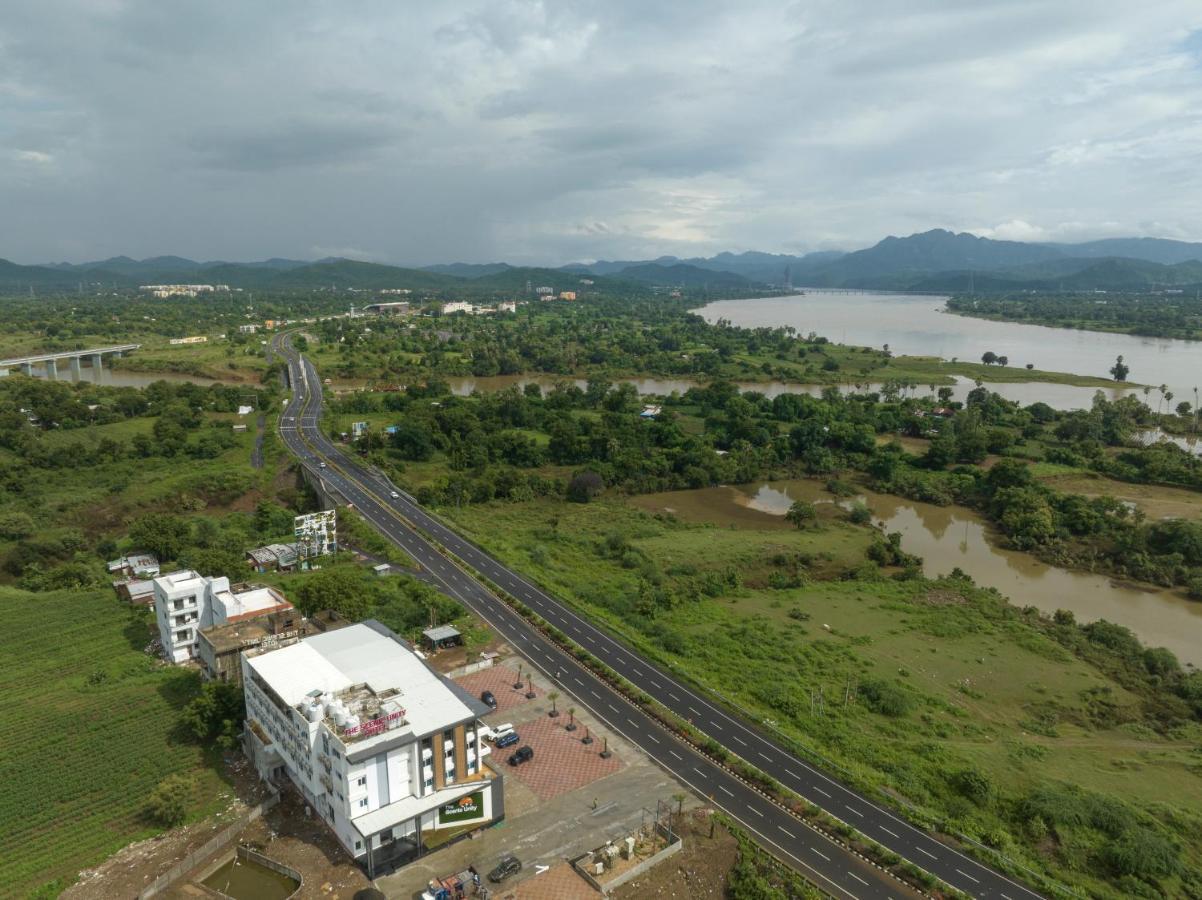 The Scenic Unity Hotell Garudeshwar Exteriör bild