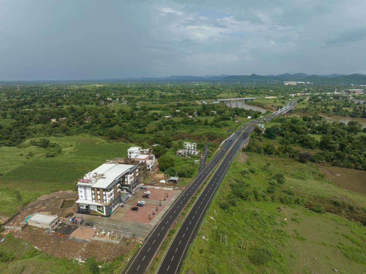 The Scenic Unity Hotell Garudeshwar Exteriör bild